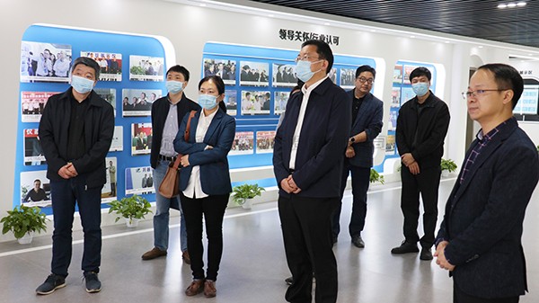 浙江省農業科學院黨委委員、副院長楊華一行赴性爱视频在线观看麻豆考察調研