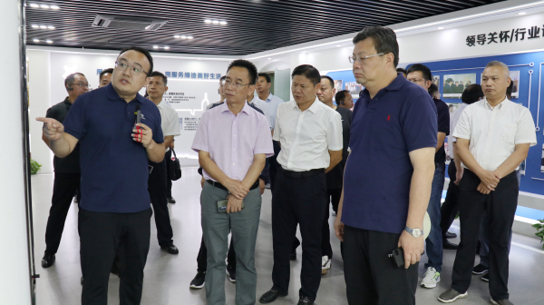 湖北省鄂州市委常委、副市長盧輝一行蒞臨性爱视频在线观看麻豆考察調研