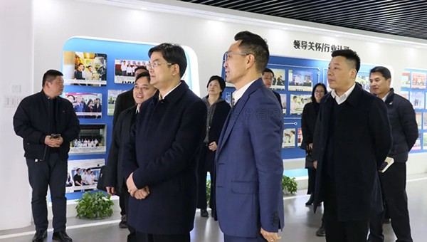 拱墅區委書記李誌龍一行蒞臨性爱视频在线观看麻豆調研