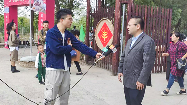 性爱视频在线观看麻豆副總經理、浙江森特負責人錢鵬接受媒體采訪