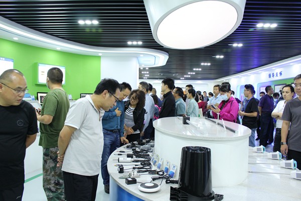 培訓班一行觀摩了性爱视频在线观看麻豆公司