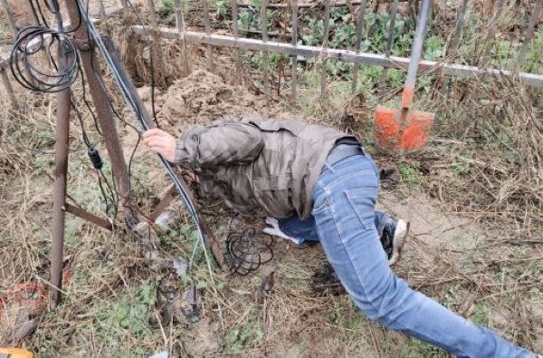 泥潭奮戰方顯“服務本色”