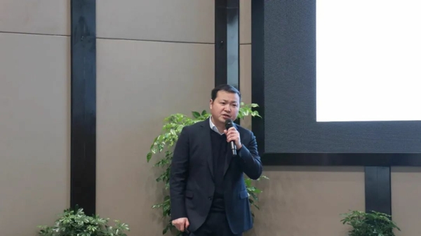 交付中心總監曾亞輝作2022年質量目標及方案匯報